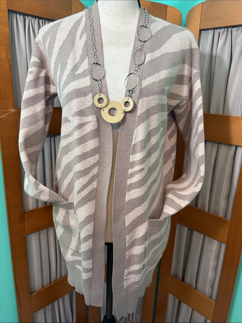 cupcakes & cashmere Taupe and Cream Zebra-Stripe Open Cardigan